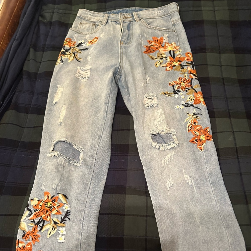 Versona Light Blue Floral Embroidered Straight Leg Jeans